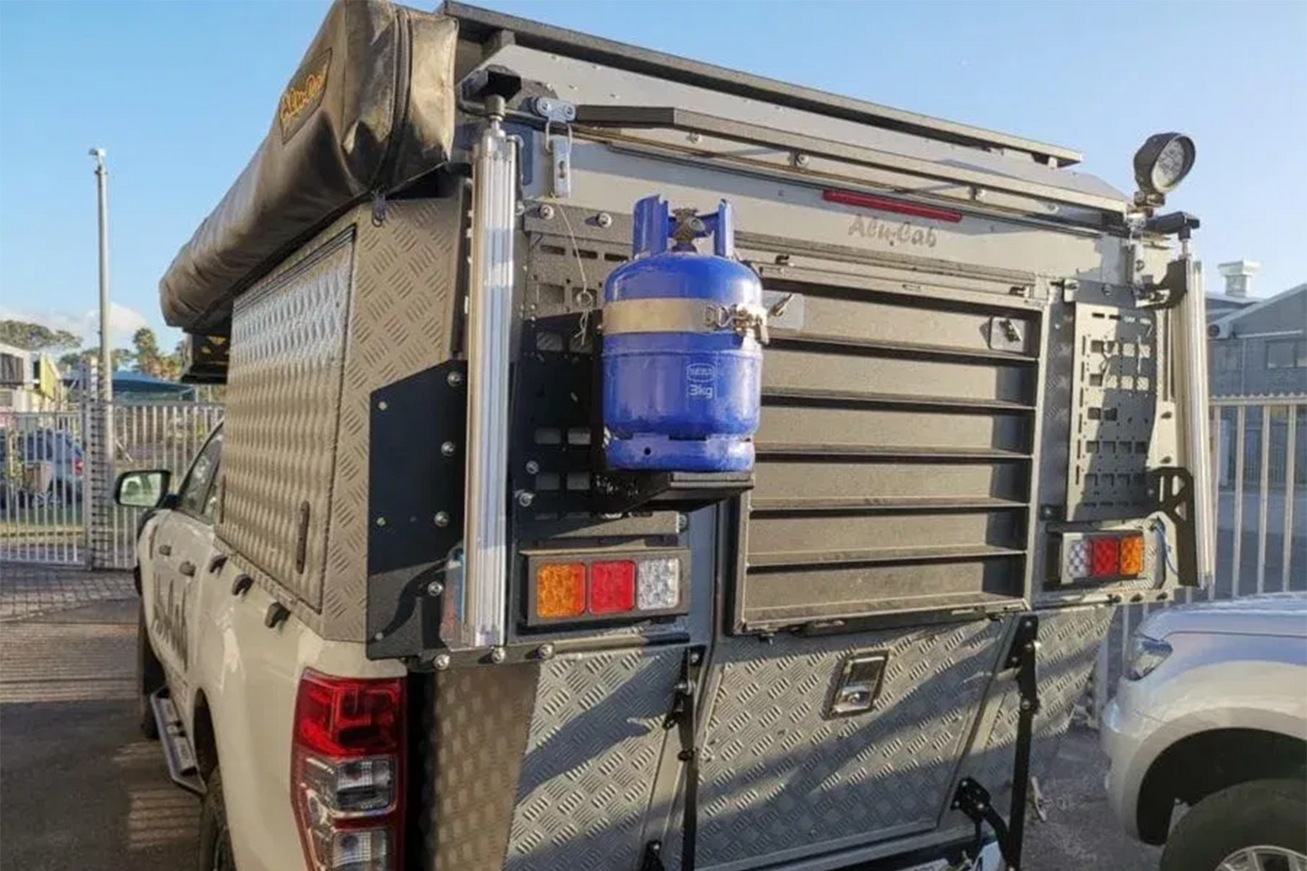 alu-cab Khaya Pneumatic Air Assist Kit