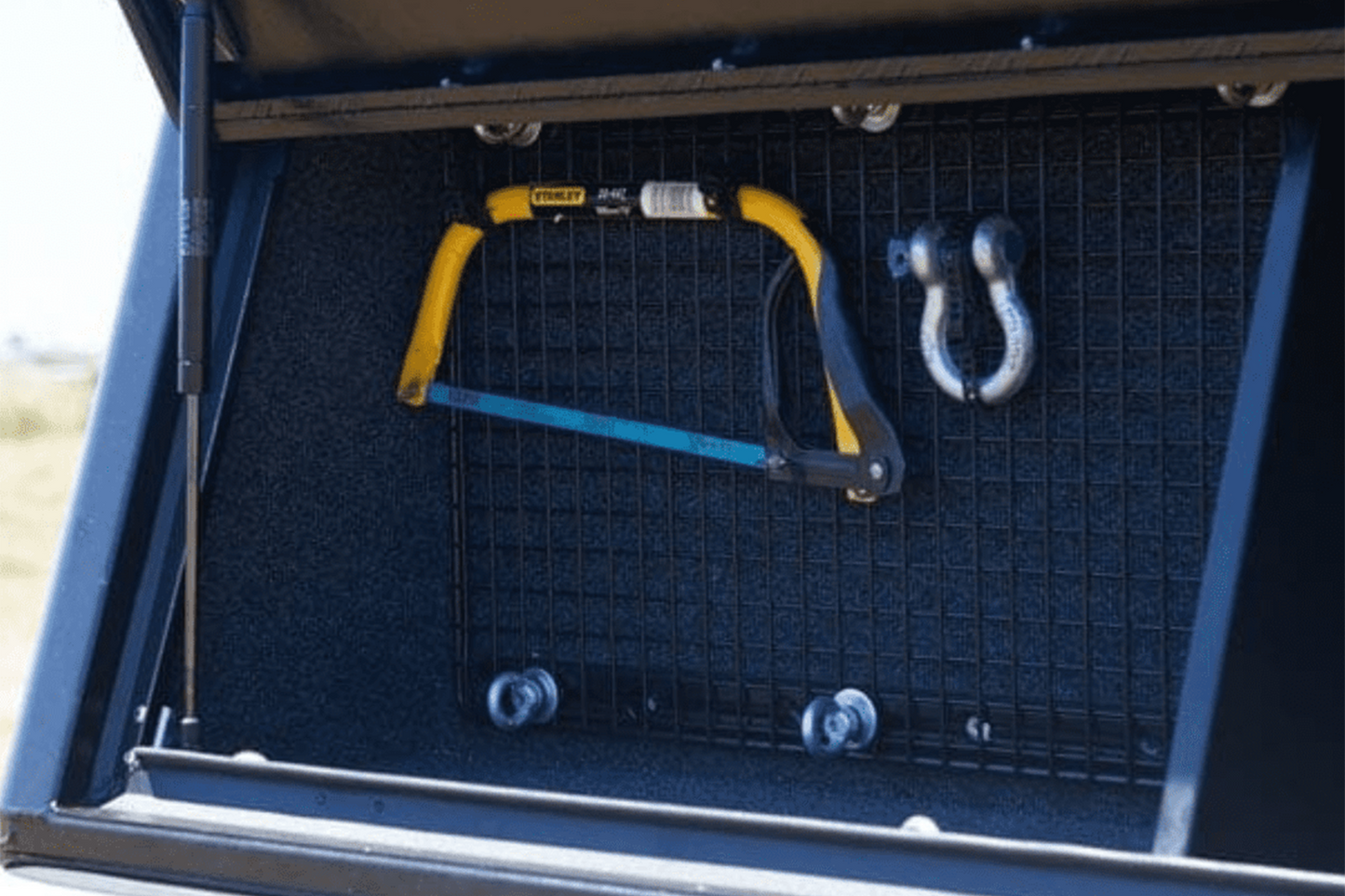 alu-cab Recovery Mounting Kit Cupboard