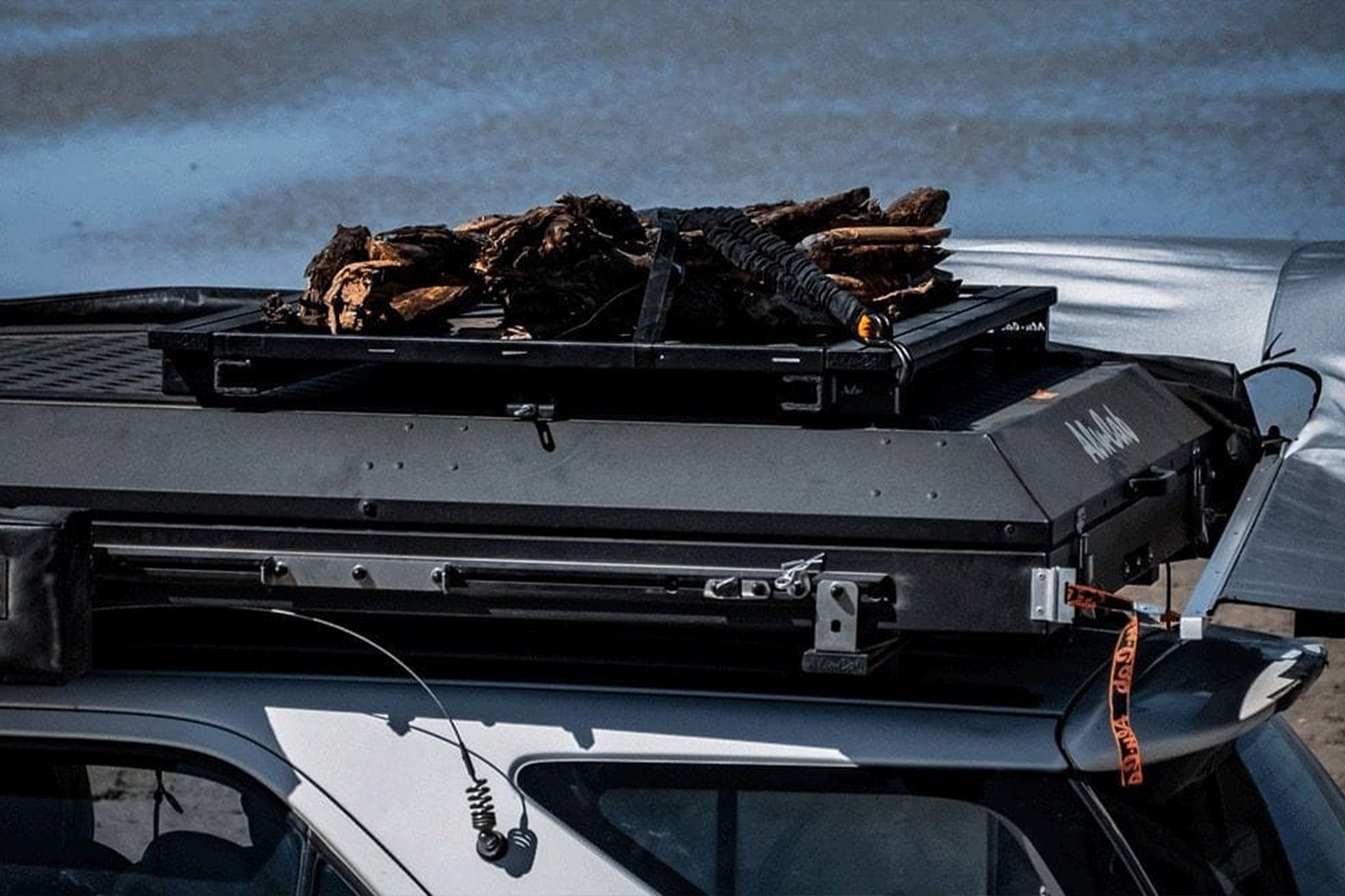 alu-cab Roof Rack Tray Table Bracket