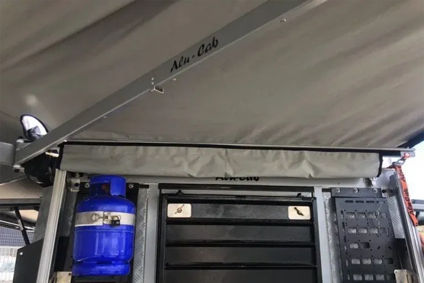 alu-cab Shadow Awning Gutter