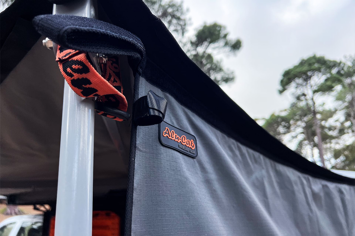 alu-cab Shadow Awning Side Panel