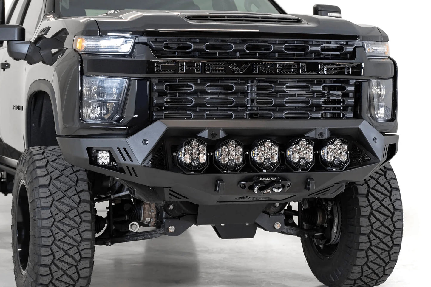 Next Level Trucks ADDICTIVE DESERT DESIGNS CHEVROLET SILVERADO 2500HD BOMBER BULL BAR 2020 - 2023