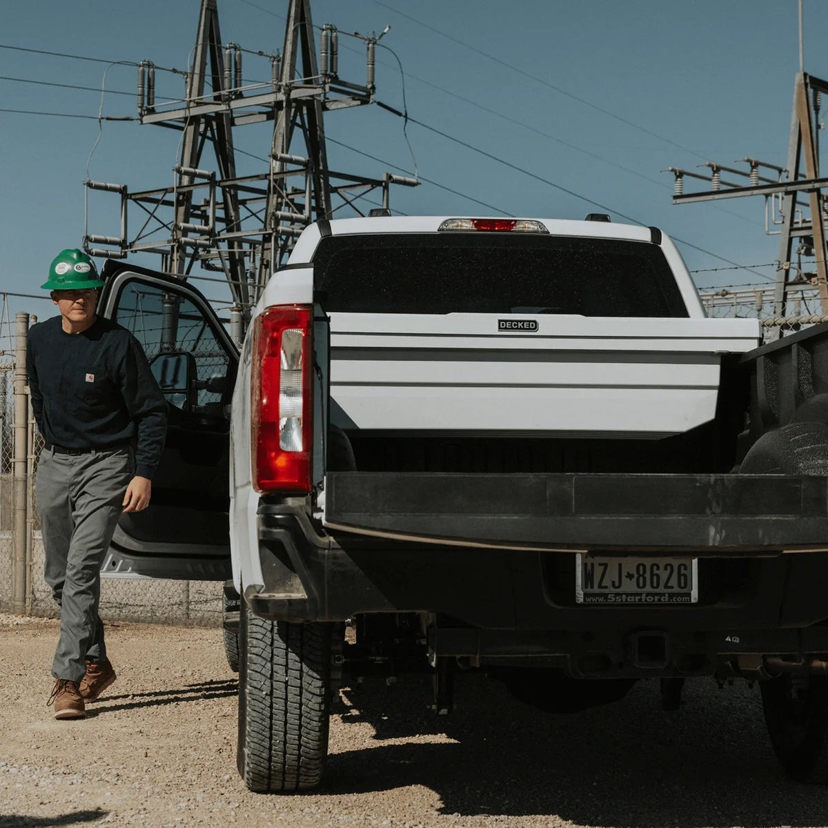DECKED TRUCK TOOLBOX