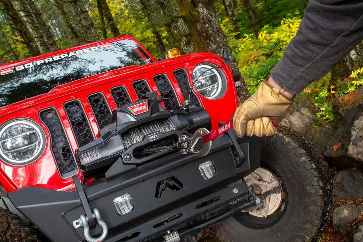 WARN ZEON XD 14-S 14,000lbs 12V Electric Winch | 80’ of 3/8” Spydura Synthetic Rope | 110014
