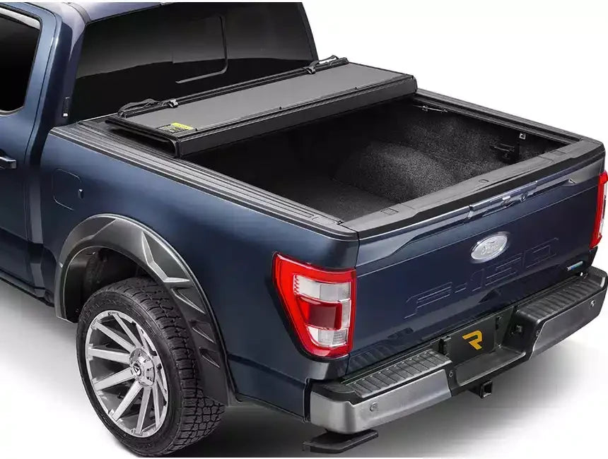 Extang Endure ALX Hard Folding Tonneau Cover | Chevrolet Silverado 1500 5'10 (2022+)