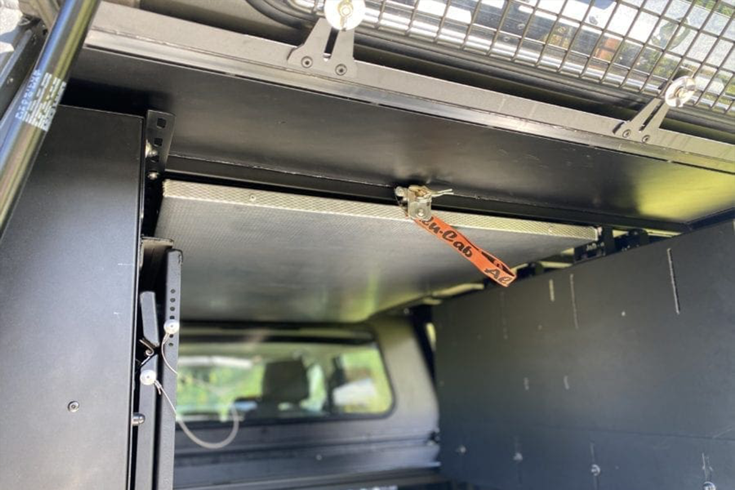 alu-cab Canopy Table Slide Bracket