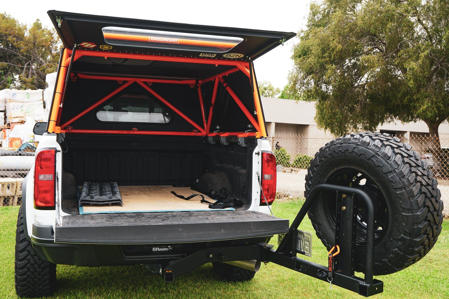 RIGD SUPPLY UltraSwing™ Multi-Fit Spare Tire Hitch Mount