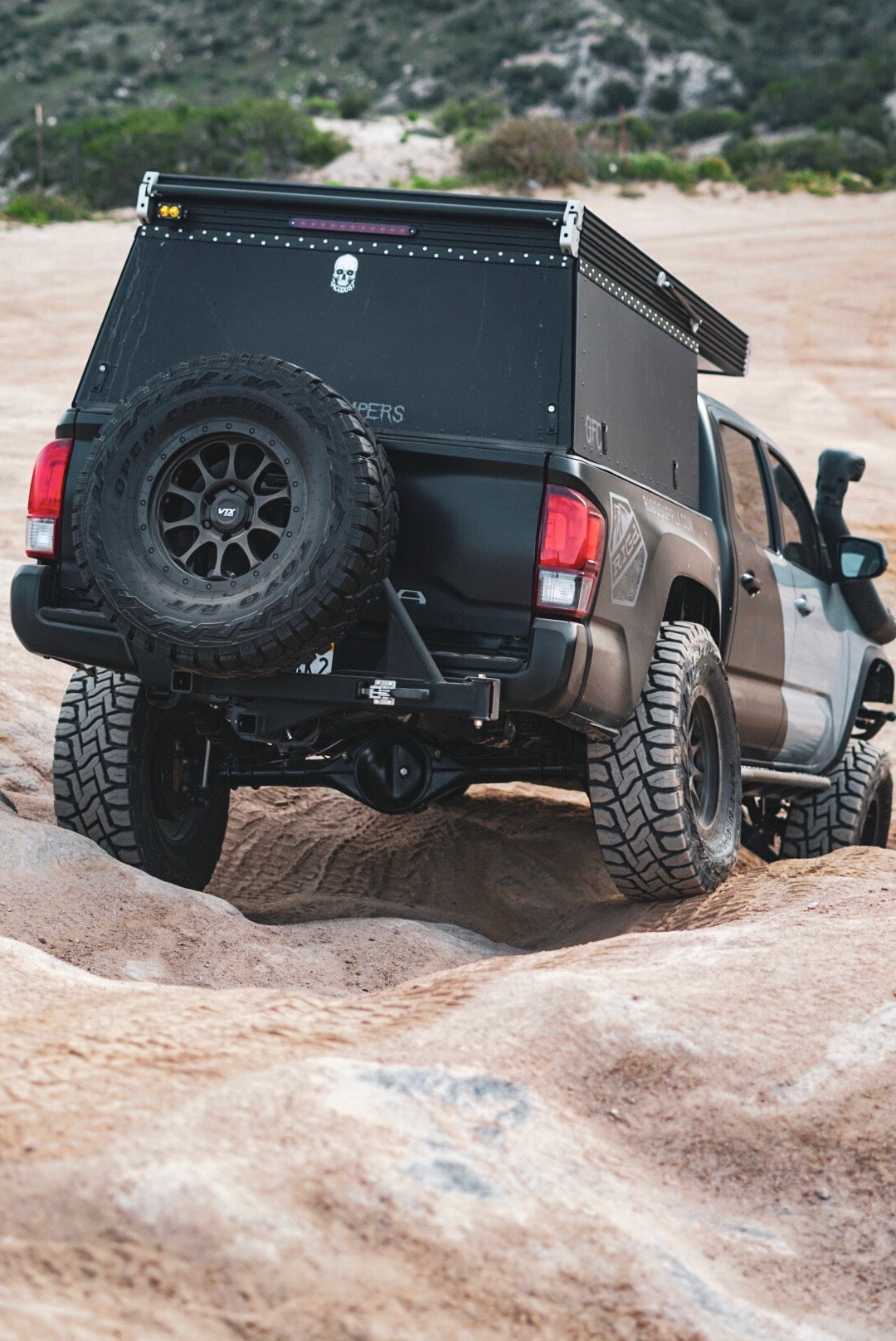 RIGD SUPPLY UltraSwing™ Multi-Fit Spare Tire Hitch Mount