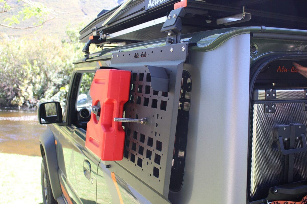 alu-cab Jimny Jerry Cans