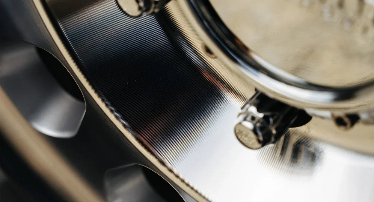 315 | Machined - Gloss Black Lip