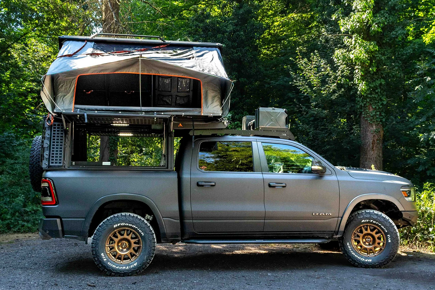 alu-cab ModCAP Family Camper