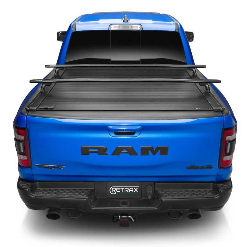 Retrax RETRAXPRO XR | Manual Aluminium Retractable Bed Cover | RAM 1500 DT w/RAMBOX (2021 +)
