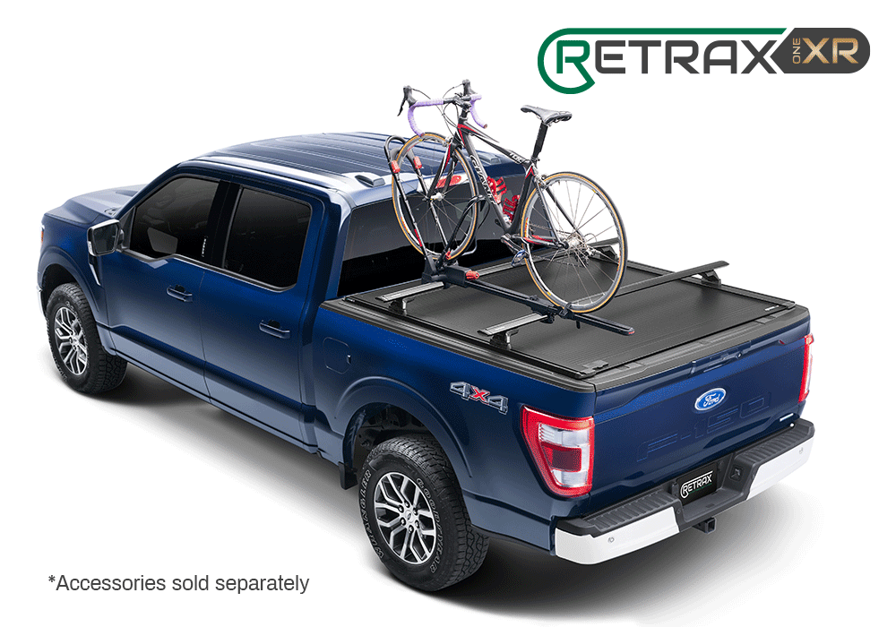 Retrax RETRAXONE XR | Manual Polycarbonate Retractable Bed Cover | RAM 1500 DT 5'7" Crew Cab w/out RAMBOX