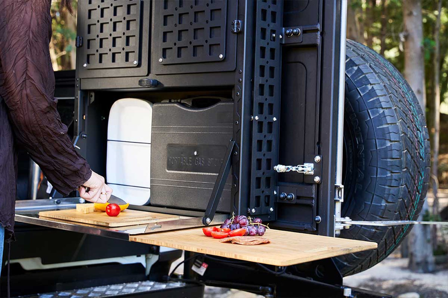 alu-cab Rear Door Kitchen