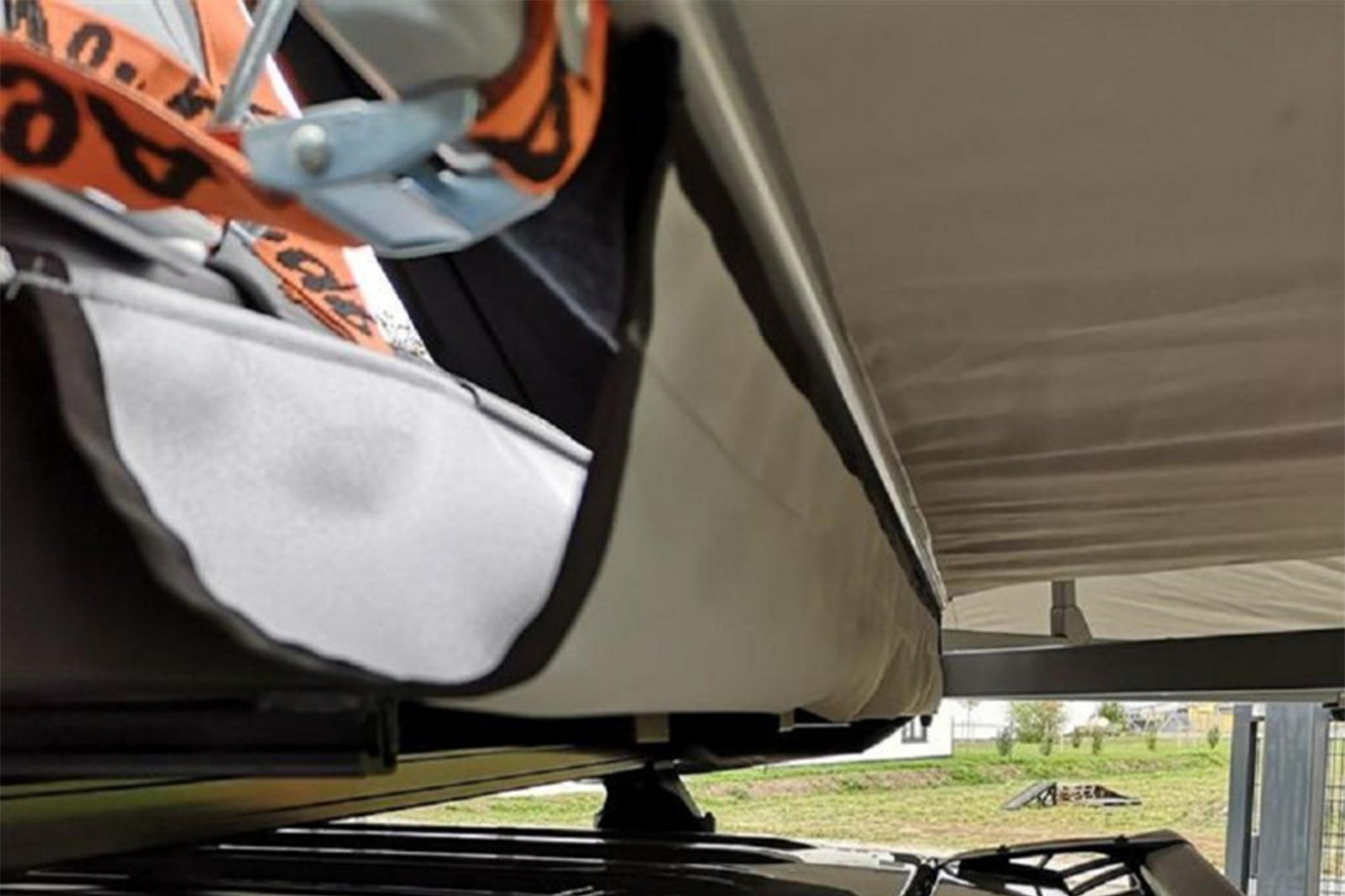 alu-cab Shadow Awning Gutter