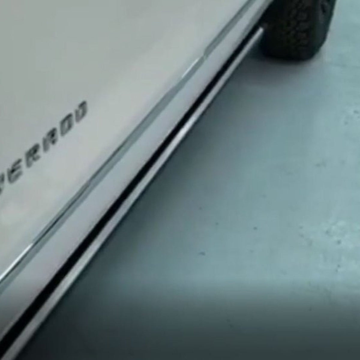 AMTRUX Electric Running Boards suits Chevrolet Silverado 1500 (2019-2026)