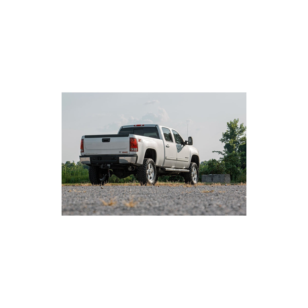 Rough Country 3.5" Lift with Vertex Remote Reservoir Shock suits Chevrolet Silverado 2500 (2011-2019)
