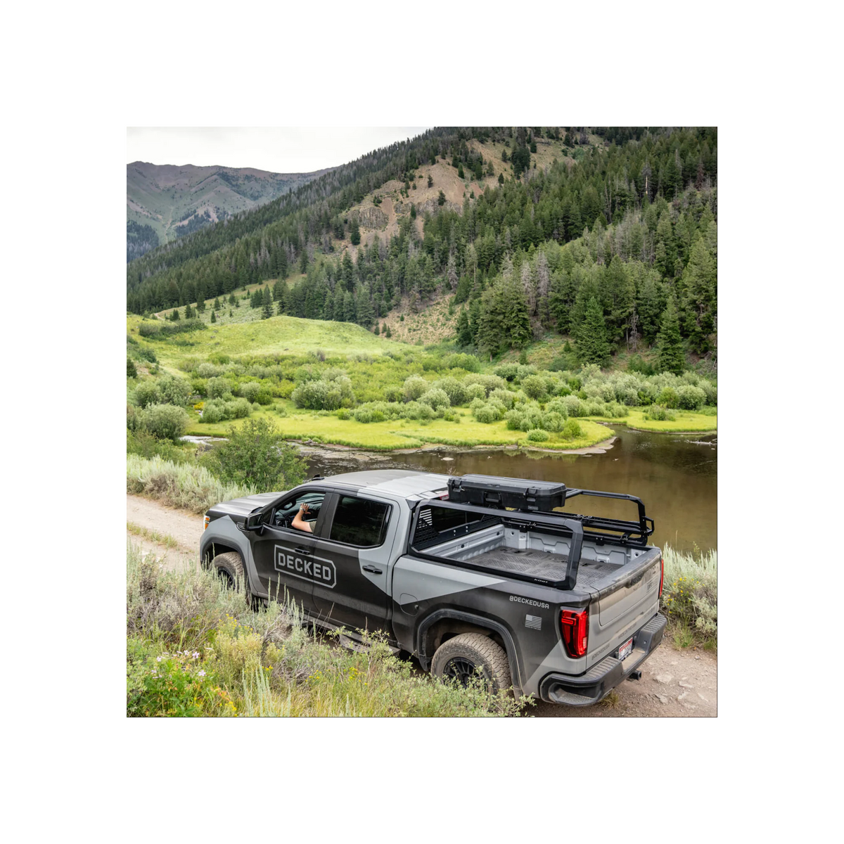 DECKED D-co Case Mounting Kit for T-Track