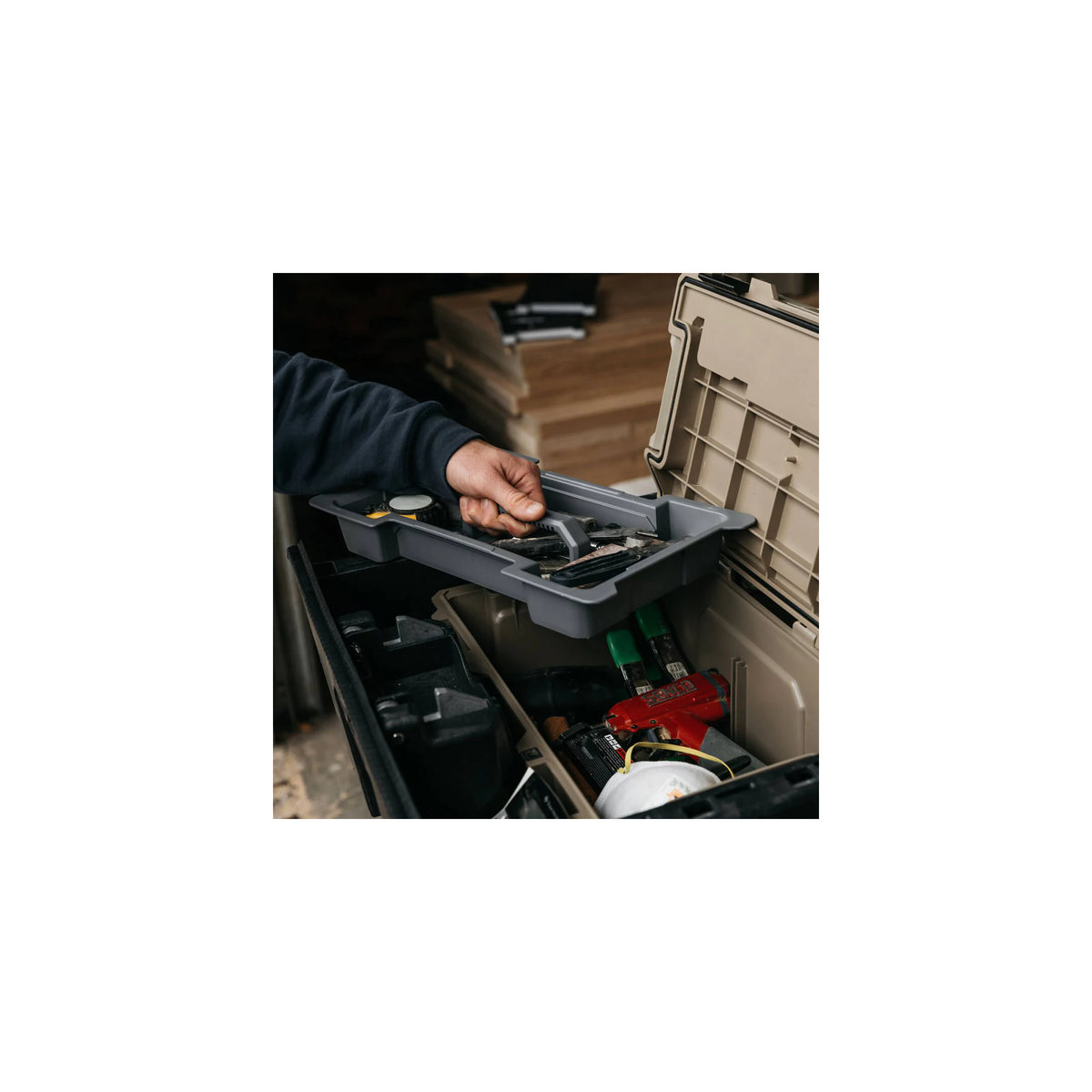 DECKED D-co Cargo Tray