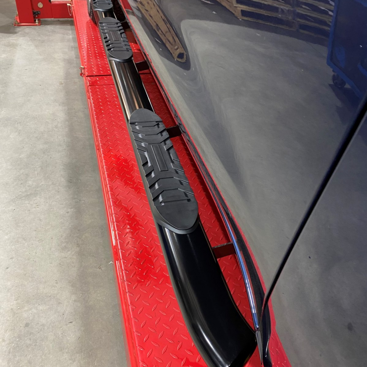 AMTRUX 5" Oval Side Steps, Black suits Chevrolet Silverado 1500 (2019-2026)
