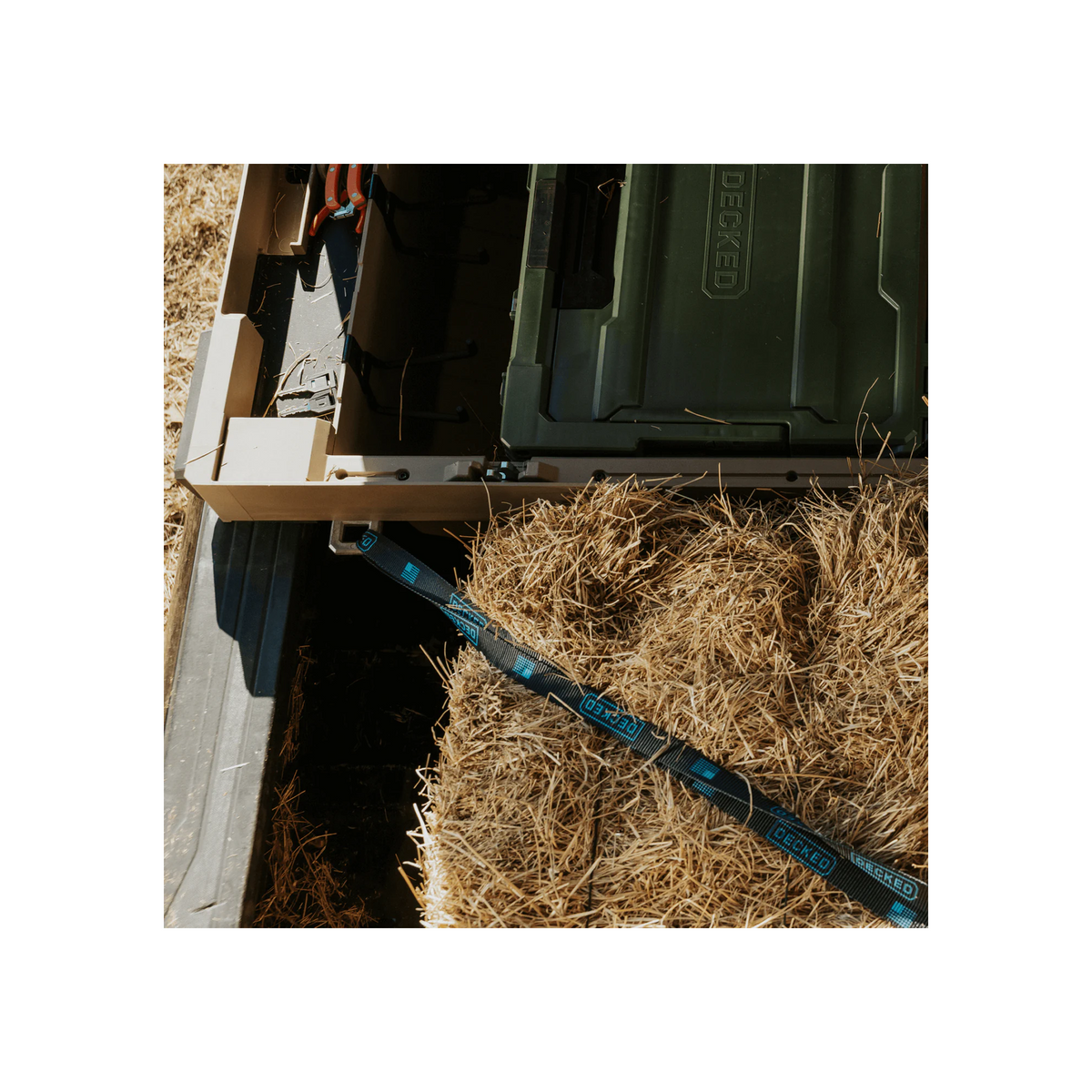DECKED Tool Box, Tan