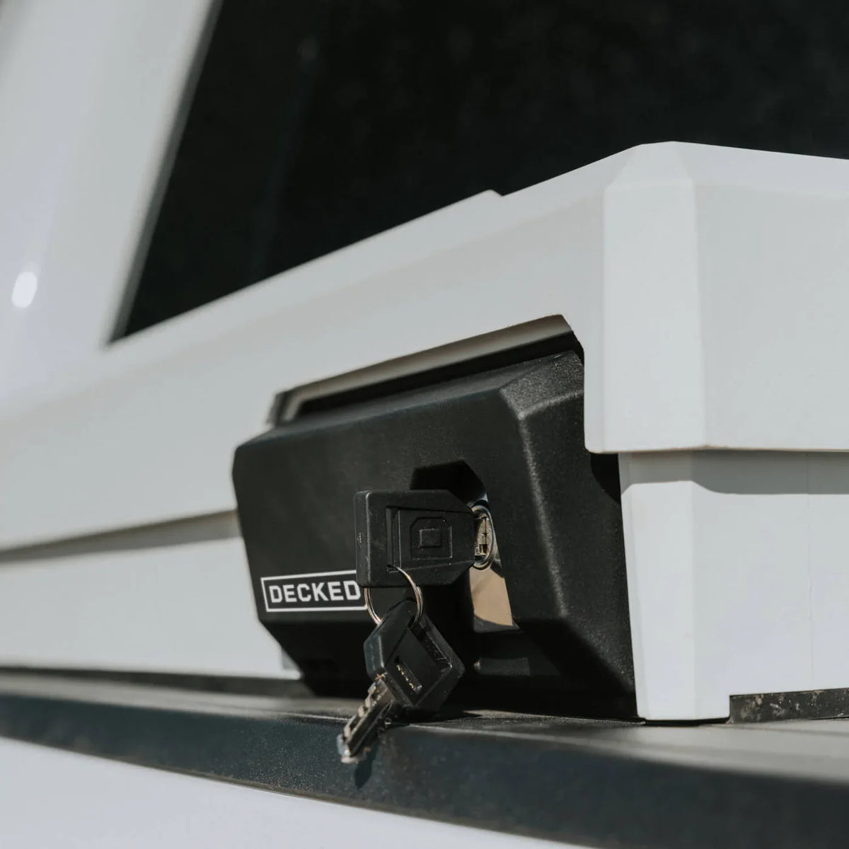 DECKED TRUCK TOOLBOX