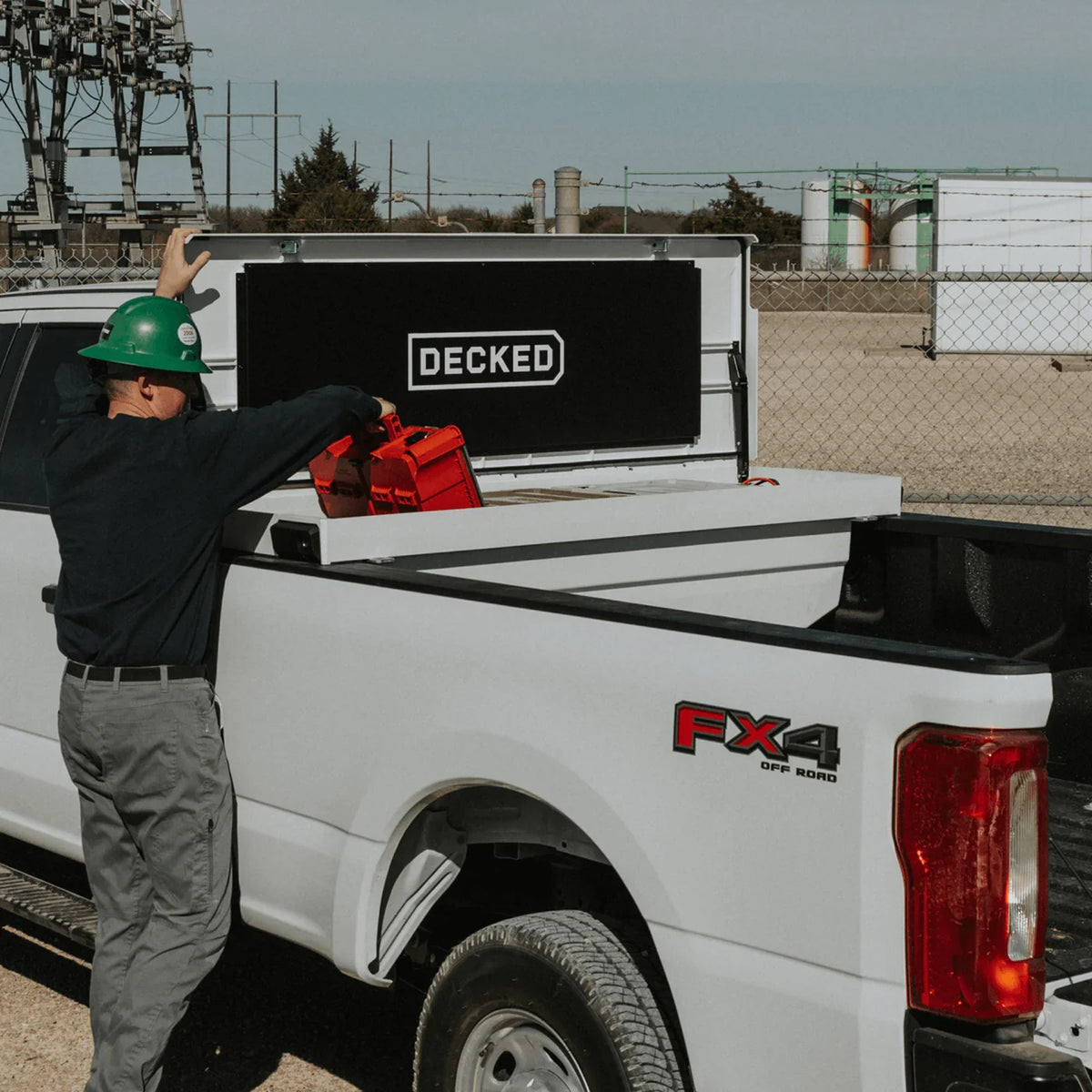 DECKED TRUCK TOOLBOX